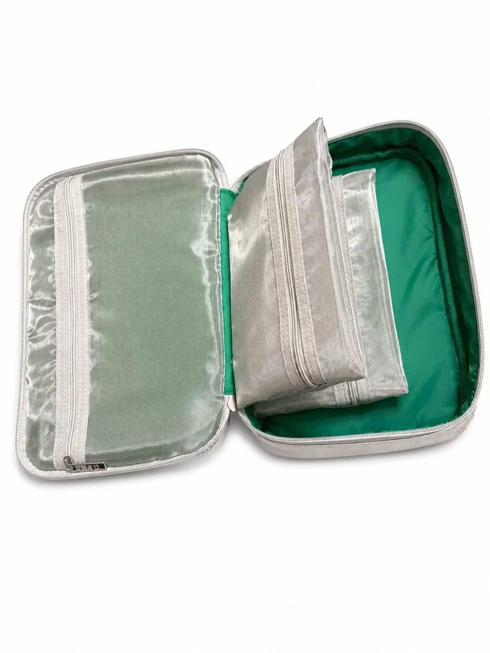 NWOT Clinique Silver Metallic Travel Cosmetic Case